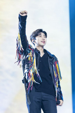 임영웅, 2월 미국 콘서트…티빙·CGV 영화로 개봉