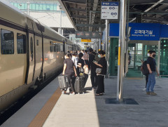내년도 설날 열차 승차권 사전 예매 20일 시작…동반 유아 할인 이번 연휴부터 적용