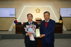 우칠윤 의성군의회 운영위원장, 경북도 의정봉사대상 수상