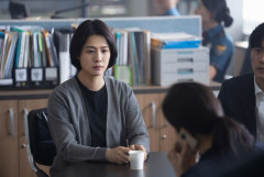 '트롤리' 김현주, '살인자' 과거 봉인해제…정수빈·박희순 관계 수상