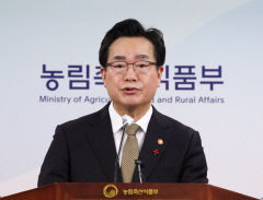 '초과 생산 쌀 정부 의무 매입'법 개정안 국회본회의 직회부 야당 단독 의결 '파장'