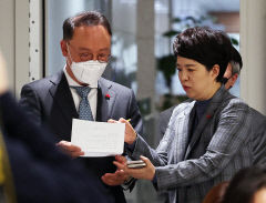 尹, 나경원 '출산시 대출금 탕감'에 대응 지시…당대표 출마 견제 해석도