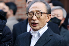 이명박 