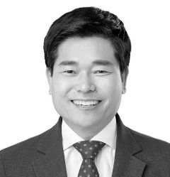 [아침을 열며] 교육정책은 일관성이 있어야 한다