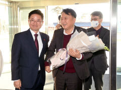 김영환 충북지사, 경북도청 찾아 '중부내륙시대' 함께 만들어가자