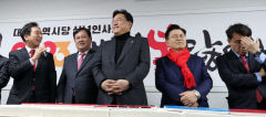 해임 파문 관련으로 '십자포화' 나경원 전 의원 잠행