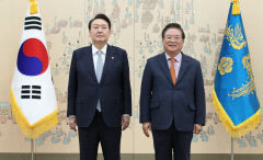 尹대통령, 우동기 균형발전위원장 등 직속기구 위촉장 수여