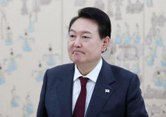 尹대통령·김건희여사 당내 초재선들과 만나 '식사정치'…與 스킨십 늘려