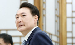 尹대통령 국정지지 긍정평가 37%…3주연속 소폭하락