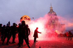 프랑스 연금개혁 반대 2차시위 인파 더 늘어
