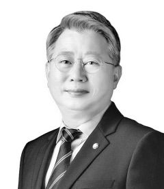 [여의도 메일] CCTV가 달린 고해소