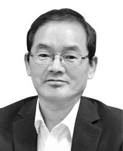 [경제와 세상] 성을 쌓는 자는 망하고, 길을 내는 자 흥한다