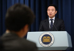 尹 대통령, 농수산업·K콘텐츠 수출 논의...건설현장 불법행위 대응 보고도