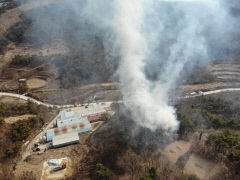 경북 군위 돈사 바로 옆서 '산불' …1시간만에 큰 불 잡혀
