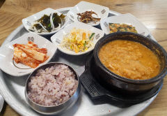 [대구 맛집] 대구 범물동 '진밭골 할매묵집'…할머니 손맛 담긴 묵밥 