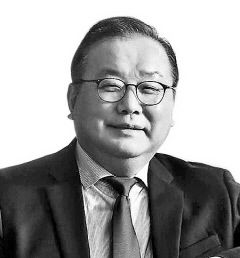 [주진오의 한국현재사] 영화 '유령'과 흑색공포단