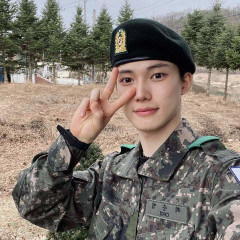 엘라스트 승엽, 군악대 합격…훈련병 대표 퇴소 신고 '늠름'