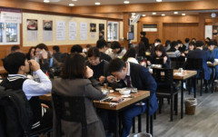'부서원끼리 점심 식사, 이젠 NO'…공직사회 달라지는 점심 문화