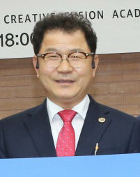 손인호 대구가톨릭대 창조융합아카데미 21전기 회장, 대가대 발전기금 1천만원 기탁