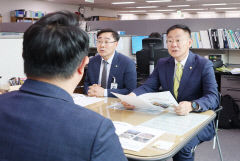 “군수는 영업사원” 김재욱 칠곡군수, 세일즈 행정 눈길