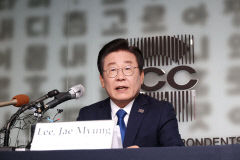 이재명 대표, 외신기자 간담회서 
