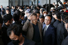 검찰 자진 출석한 송영길 