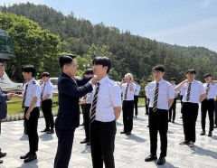 경운대 항공운항학과, 예비 조종사들 견장 수여식