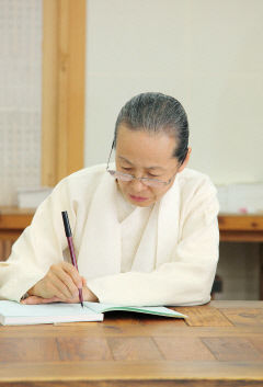 한땀 한땀 누비며 전통을 잇다…경주 누비장 김해자 공개 행사
