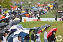 방신실 '슈퍼스타' 점프…KLPGA '데뷔 첫 승'