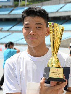 [제16회 영남일보 국제하프마라톤대회] 남자 하프코스 우승자 김덕하씨 