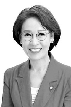 [여의도 메일] 영웅을 기억하는 나라