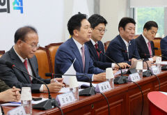 與 조강특위 가동하며 내년 총선대비 본격화…당무감사는 10월 진행