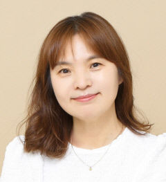 [문화산책] 건물 사이에 핀 장미