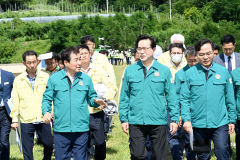 [포토뉴스] 정황근 농림축산식품부장관 김천 방문