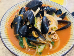 [대구 맛집] 대구 수성구 '아미성', 수북한 홍합·진한 국물…기자의 10년 단골 짬뽕집