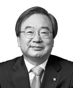 [돌직구 핵직구] KBS의 自業自得(자업자득)