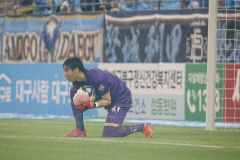 VAR로 득점 취소 당한 대구FC, 강원FC와 0-0 무승부
