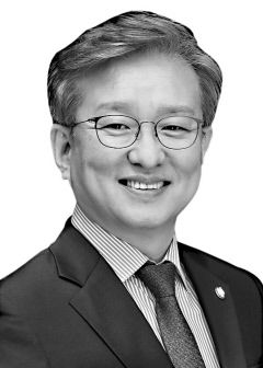 [여의도 메일] 장관의 책임감