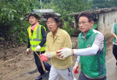 [포토뉴스] 경북북부 수해 현장 찾은 홍준표 대구시장