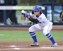 만루 홈런 맞은 삼성, LG에 3-6 역전패… 김성윤 시즌 2호 홈런 빛 바래