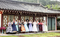 외국인 인플루언서, 안동 예끼마을에 '홀릭'