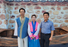 의성군 합창단원 40명 중 30명 데뷔무대 '비지땀'