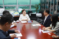 김정재 국회의원, 포항역 주차장 신설 등 건의