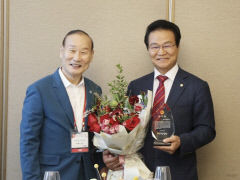 김용판 의원, 한국섬유산업연합회 감사패 수상