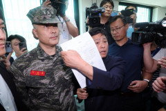 군검찰, 구속심사 대치 끝 박정훈 전 해병대 수사단장 구인영장 집행