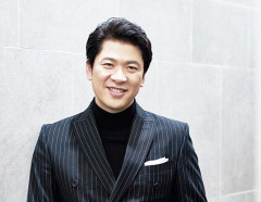 배우 김상경, 경비원 유언속 선행에 이어 인성 돋보이는 미담 또 나와