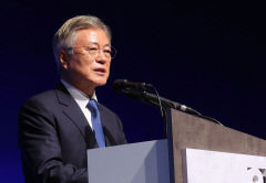 대통령실·與, 文 '진보가 안보·경제월등' 발언에 발끈…