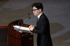 한동훈 법무장관, 이재명 체포동의요청 이유설명 중 민주당 항의로 중단