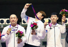 정중앙만 39번…러닝타깃 단체, 북한에 역전승 金