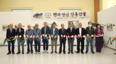 손원조 전 경주문화원장 펜화 전시회…'펜과 만난 전통 건물'